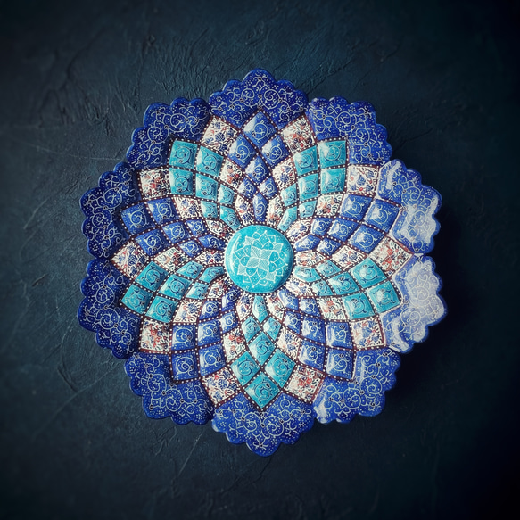 ペルシャのエナメル皿　飾り皿　Φ20ｃｍ【ミーナーカーリー002】 1枚目の画像