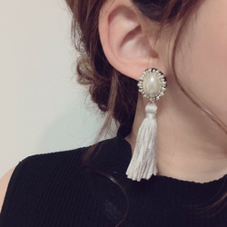 Oval pearl stitch × tassel pierce/earring(GRAIGE) 2枚目の画像