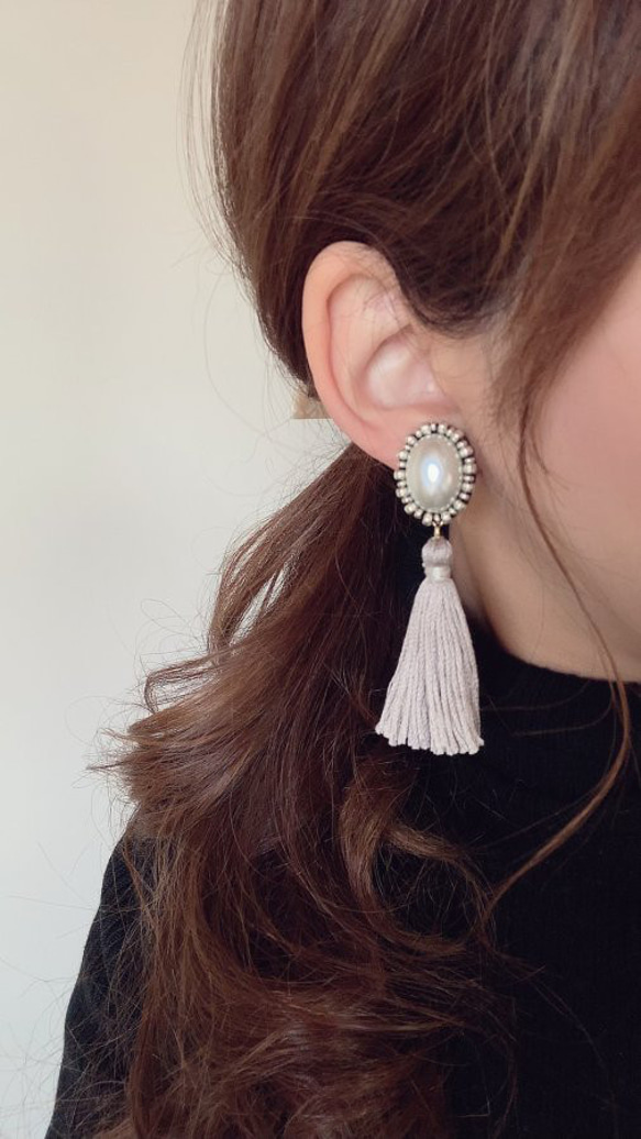 Oval pearl stitch × tassel pierce/earring(GRAIGE) 4枚目の画像