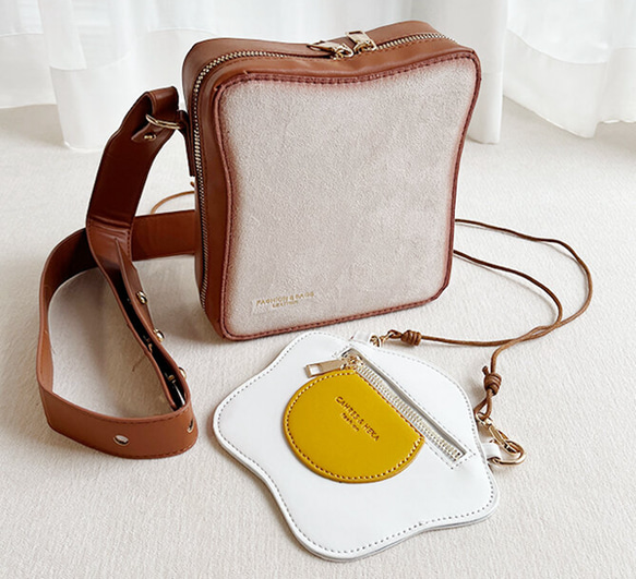 食パン型バッグ 2点セット 目玉焼き ショルダーバッグ ポシェット 斜め掛け ミニバッグ カード入れ 財布入れ 1枚目の画像