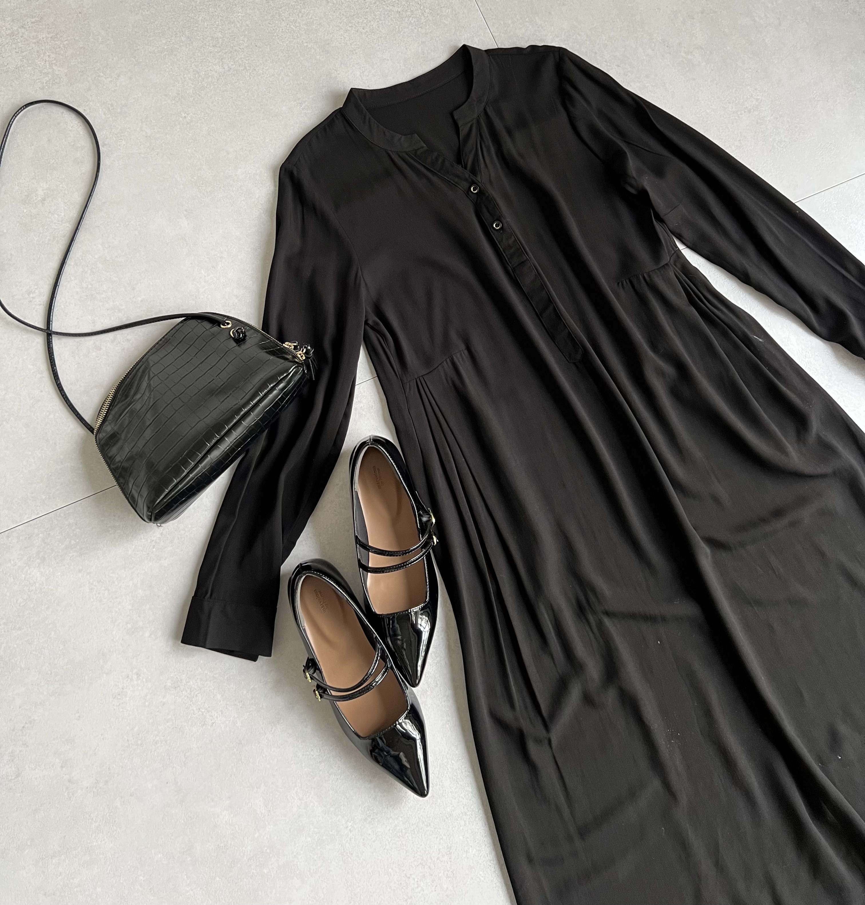 【再販送０】.お待たせ致しました！テロン冷感ワンピから長袖ワンピースも登場致しました長袖テロン黒ワンピ−ス】