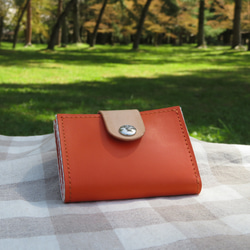 小さく持てるお札＋カード入れ、ミニ財布（オレンジ）植物タンニンなめし革製 2枚目の画像