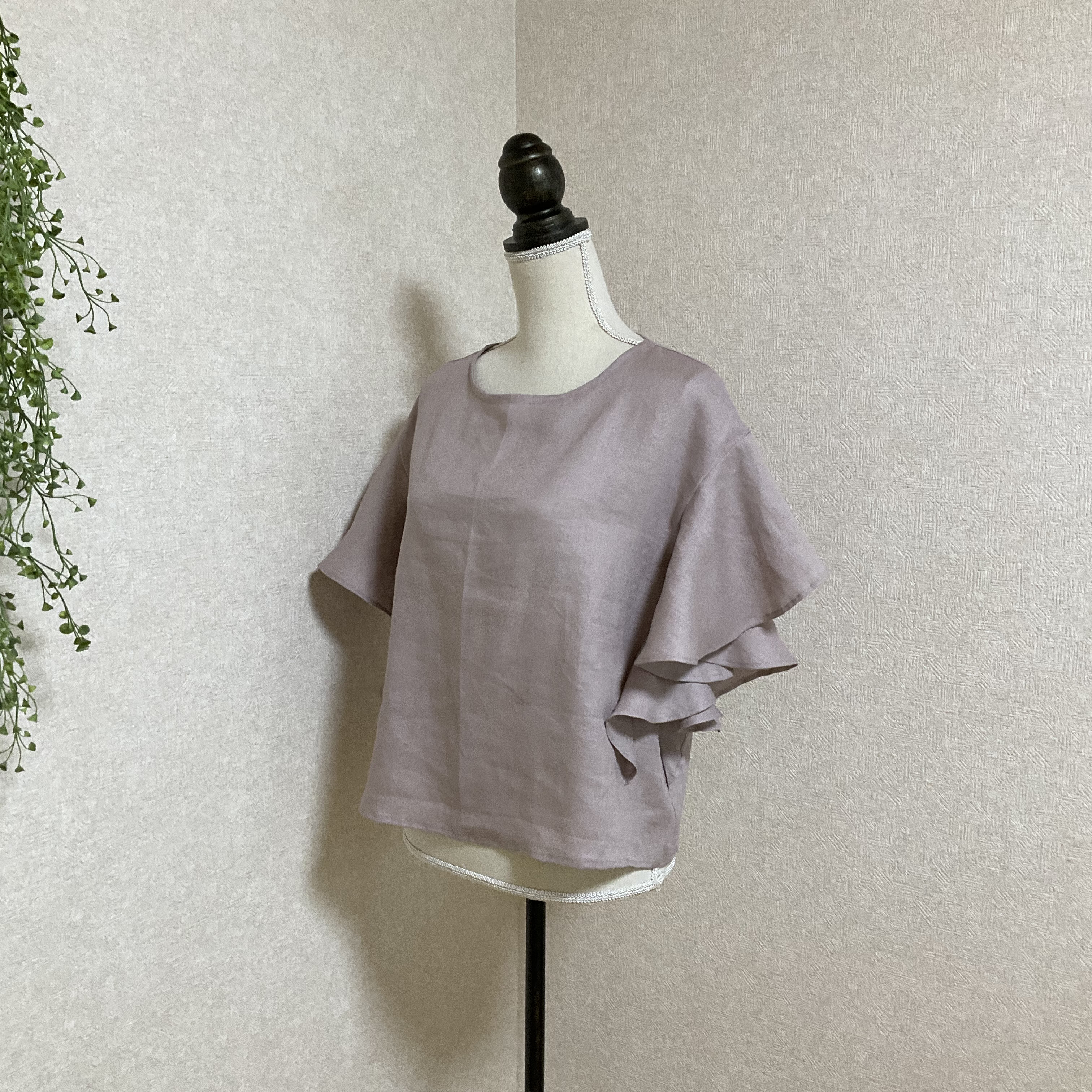 リネン100%ラッフルスリーブブラウス　アンティークモーヴ