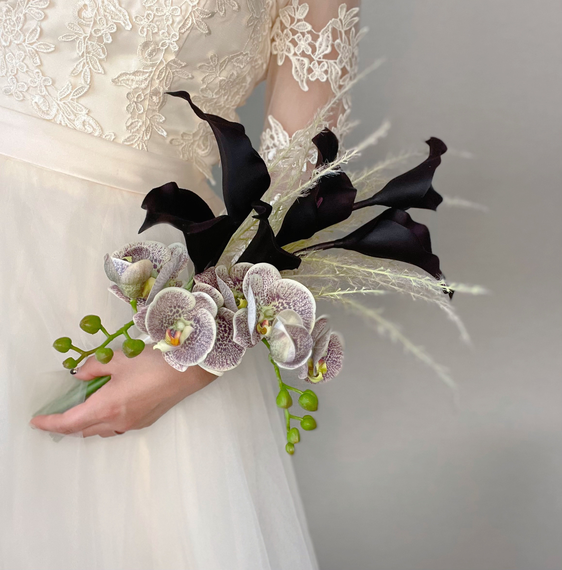 ウエディングブーケ カラー クラッチ おしゃれ 造花 上品・キレイめ ワインレッド 個性派