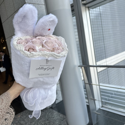 うさぎブーケ　ワンホンブーケ　花束　白うさぎ | Lièvre Blanc Bouquet 3枚目の画像