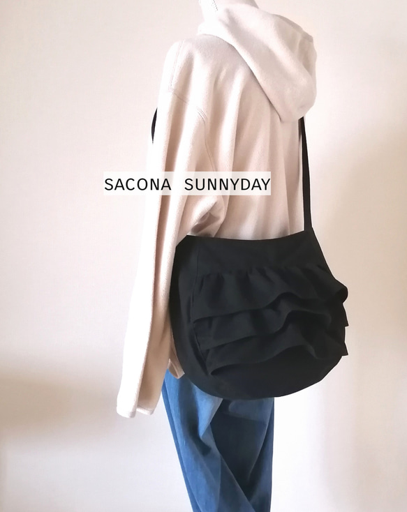 小さいフリルショルダーバック(黒) トートバッグ sasa 通販
