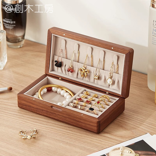 超軽量 アクセサリーケース 携帯用ジュエリー収納 イヤリング ピアス