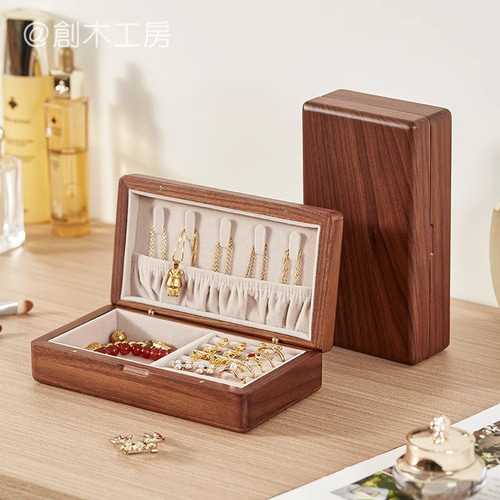 超軽量 アクセサリーケース 携帯用ジュエリー収納 イヤリング ピアス