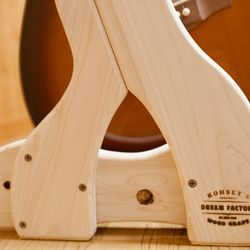 【オーダー品】手作り木工　木製ギタースタンド （無塗装）２本掛け 6枚目の画像