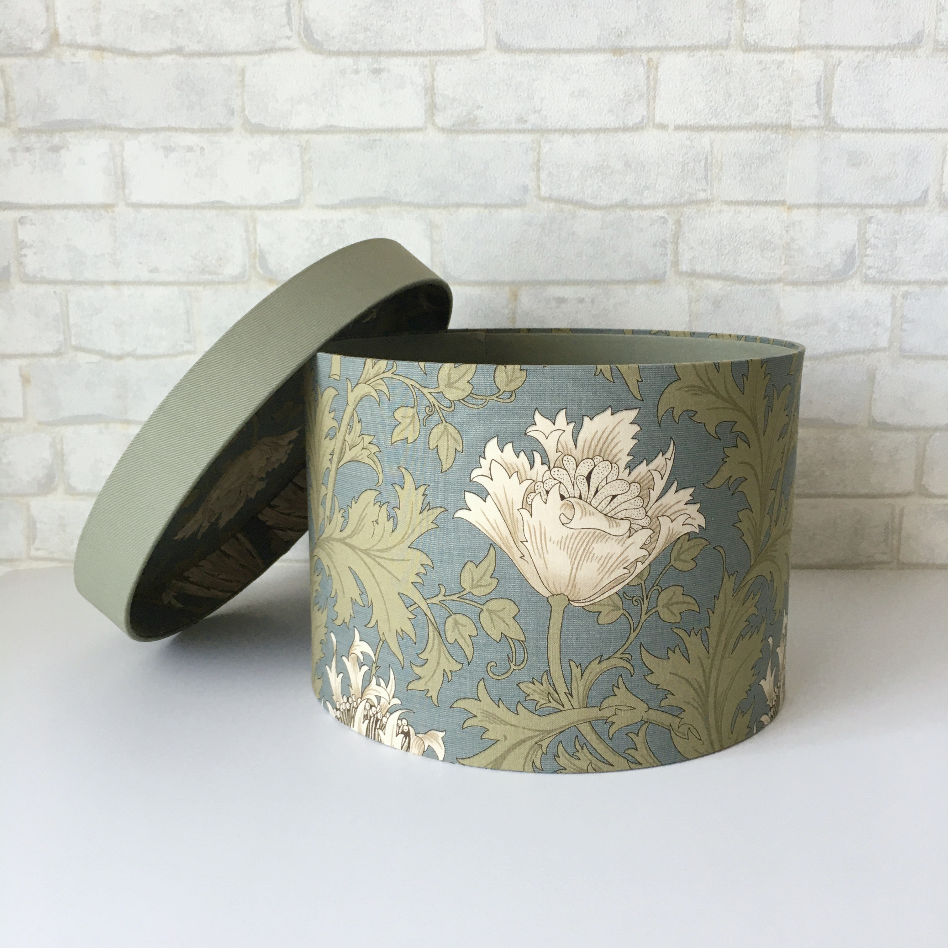 【受注制作】丸箱Lサイズ〈カルトナージュ〉アネモネ柄