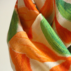 たまご色×オレンジ　やさしい雰囲気の葉柄がアールデコ調で大人かわいい　裄68ｃｍ　ウール　　和裁師手縫い着物 10枚目の画像