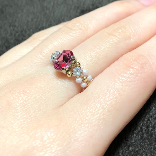 再販》クリスタルビジューと小粒パールの煌めきリング〜ローズ 再販》クリスタルビジューと小粒パールの煌めきリング〜ローズ