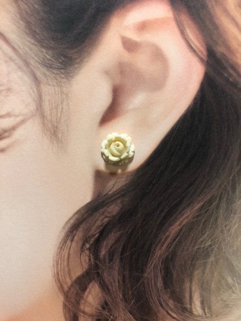 象牙　14kgf  薔薇彫ピアス CH-30※