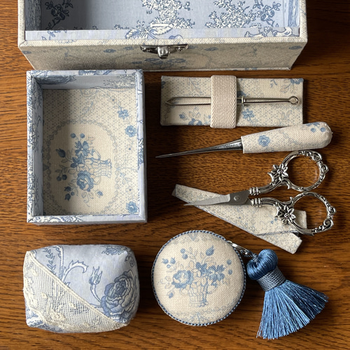 ☆貴重な花籠柄のカルトナージュボックス・フランスアンティーク☆ 花かご柄カルトナージュボックス - ANTIQUE LEAVES