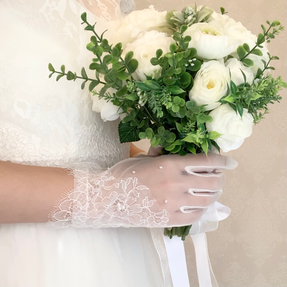 H113 ウェディング　結婚式　オーガンジー　レース　刺繍　パール　可愛い　ショートグローブ 2枚目の画像