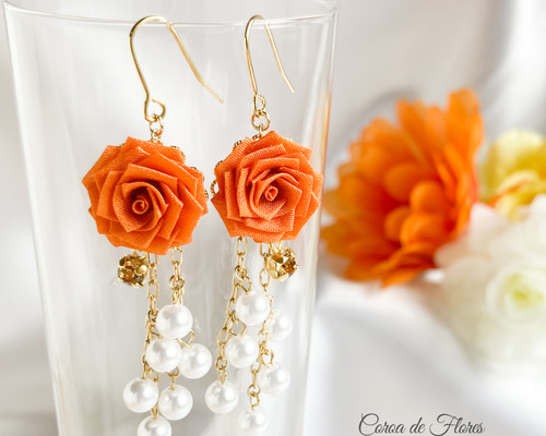 オレンジのばらとパールのピアス/イヤリング つまみ細工 正絹羽二重