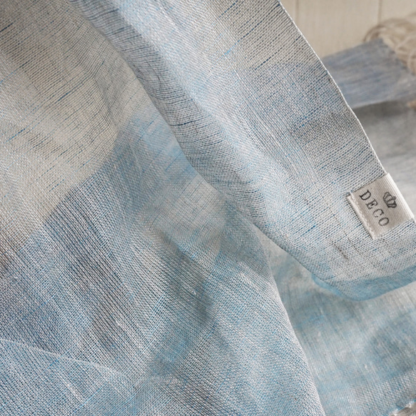 Decoオリジナル　上質リネン シングルガーゼのストール　水色×亜麻色 7枚目の画像