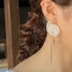 リーフ×ホワイトフラワー】フラワー ピアス・イヤリング