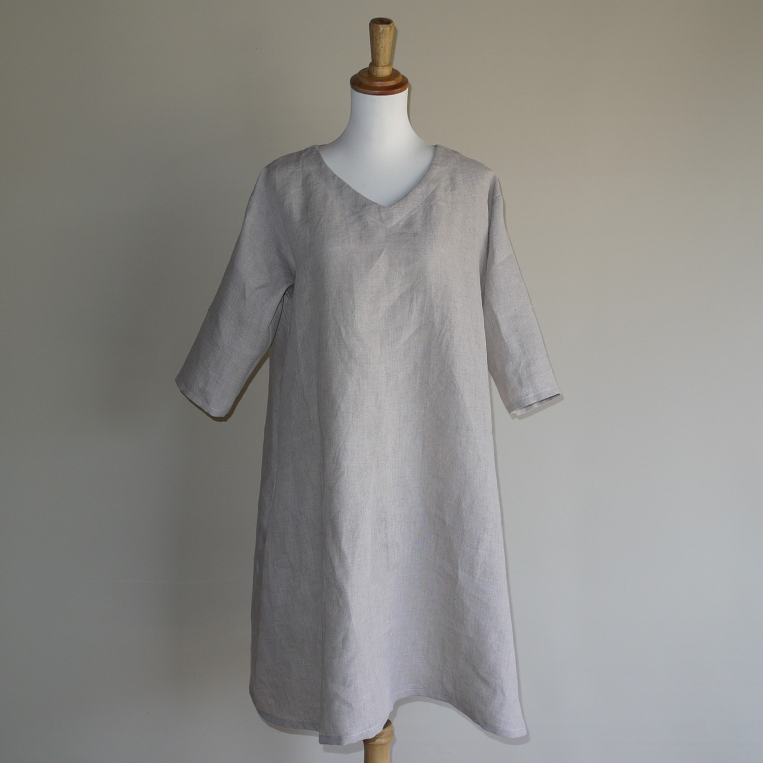 魔女ワンピ　七分袖◇生成り　リネン100％◇フリーサイズ　～リネンのワンピース～