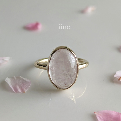 淡い上品ピンク*モルガナイト*天然石のオーバルリング* 指輪・リング