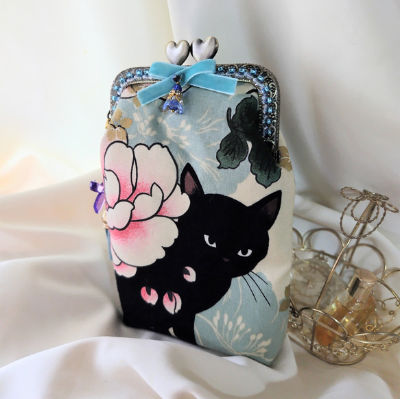 ツンデレ美人黒猫ちゃん白ver.＆牡丹 がま口 タバコケース/メガネ入れ 
