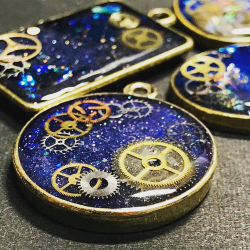 宇宙塗りレジン バッグチャーム じあえんそ 通販｜Creema(クリーマ  