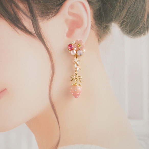 【再販】Flower Bijou & Pink Strawberry ～Leaf～　イヤリング/ピアス/花/イチゴ 4枚目の画像