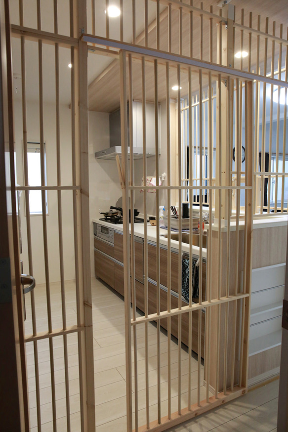 ★ 猫の侵入防止柵「猫柵」カウンターキッチン用・扉は引き戸！★ 