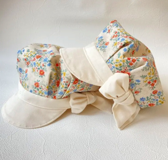 ベビーキッズの帽子　ナチュラル小花ブーケ　白いリボンのキャスケット（こどもサイズ） 8枚目の画像