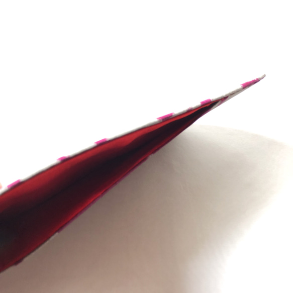 【訳あり】レトロな帯枕・帯板・仮紐・収納バッグセット　銘仙　赤紫地に緑羽の鳥 4枚目の画像