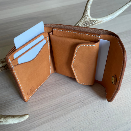 コンパクトウォレット三つ折り財布 革財布 二つ折り財布 Chase