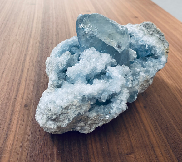 【ゲリラ値下げ！！】夫婦円満！セレスタイト(天青石)原石܀良品マダガスカル産 天青石 マダガスカル産のセレスタイトは清涼感を感じる透明度のある水色が特徴です