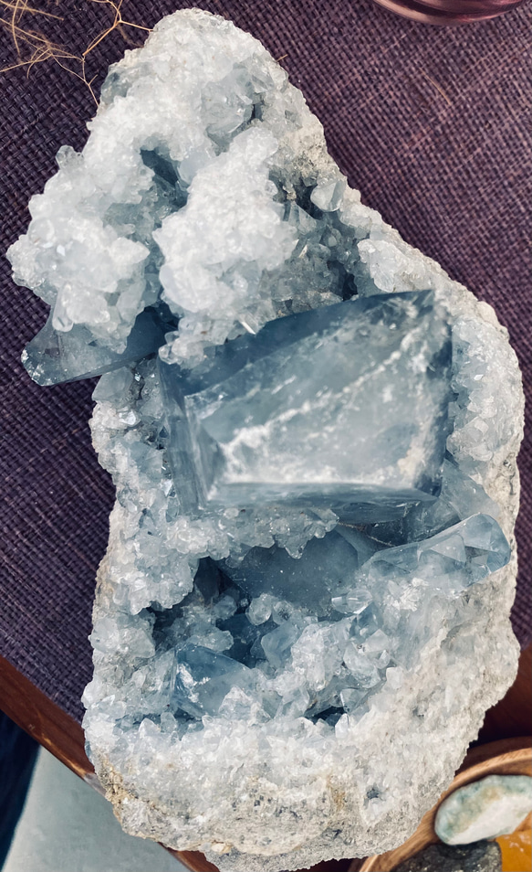 【ゲリラ値下げ！！】夫婦円満！セレスタイト(天青石)原石܀良品マダガスカル産 天青石 マダガスカル産のセレスタイトは清涼感を感じる透明度のある水色が特徴です