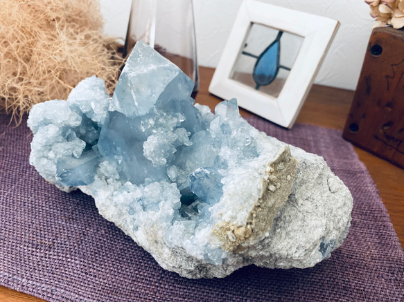 【ゲリラ値下げ！！】夫婦円満！セレスタイト(天青石)原石܀良品マダガスカル産 天青石 マダガスカル産のセレスタイトは清涼感を感じる透明度のある水色が特徴です