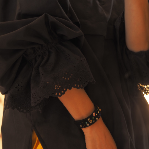 褶邊蕾絲寬鬆袖襯衫黑色 第5張的照片