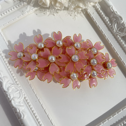 大きめバレッタ「桜草」 バレッタ 花雫 通販 15676768｜Creema