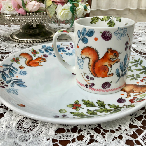 即納！うさぎ＆リスの森…丸皿Φ26.5㎝・お揃いになるよ♥ポーセラーツ
