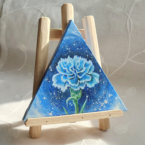 三角形キャンバス「青いカーネーション」 1枚目の画像