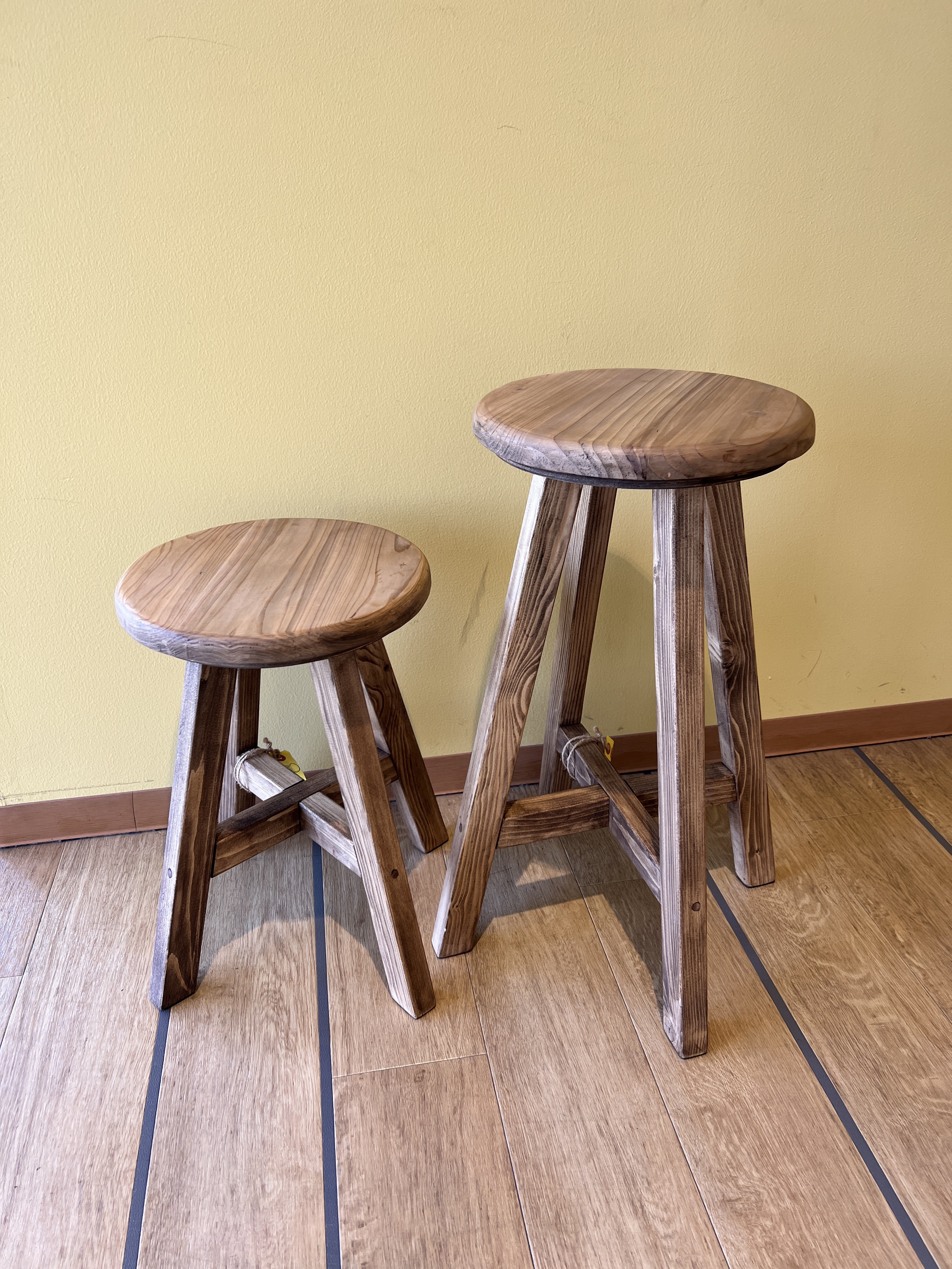 アンティーク調木座面スツール　43cm杉