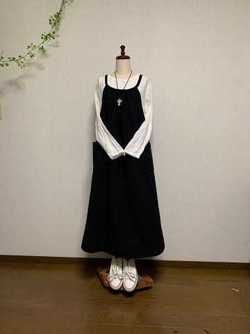 リネン　黒　ワンピース　エプロンワンピース　ロング着丈 120cm 　いつもの服の上から着る大人エプロン