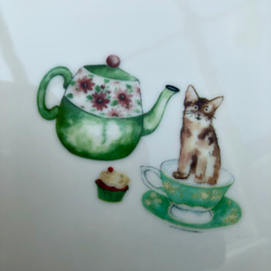 即納！猫&エレノアローズ&アフターヌーンティー丸･･･丸皿Φ26.5㎝・お揃いになるよ❤︎ポーセラーツ 3枚目の画像