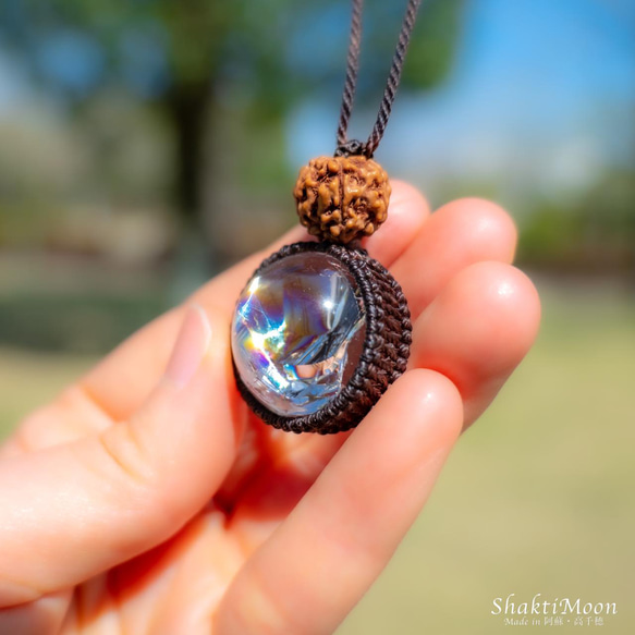 虹色の地球！スペシャルアイリスクォーツとルドラクシャのお守り