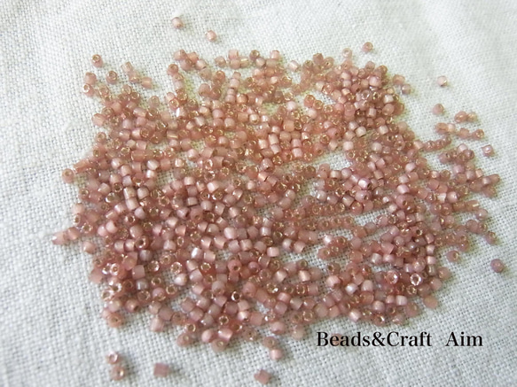 カットビーズ　アンティークローズ 1枚目の画像