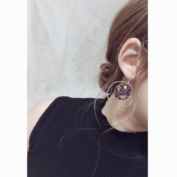 Flower circle big hoop pierce/earring 2枚目の画像