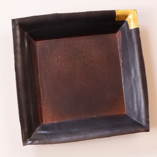 和食器】角皿／四角平皿／金箔あしらい【陶芸作品】【プレゼント