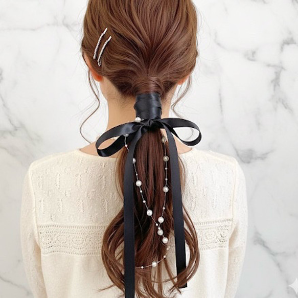 ブラック】パール ＆ サテンリボンの ポニーフック / ヘアアクセサリー
