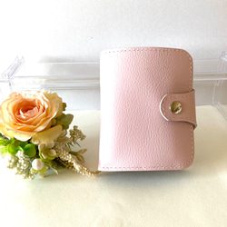かわいいレザー二つ折り財布・桜ピンク・軽量・送料無料 1枚目の画像