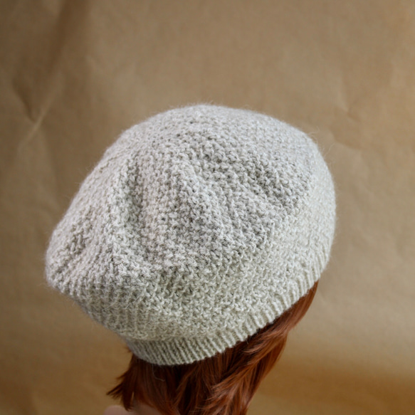 NZポッサム・メリノ・アルパカ　かのこ編みのベレー帽　ナチュラルホワイト 2枚目の画像