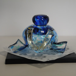 ガラスの兜（藍） 1枚目の画像