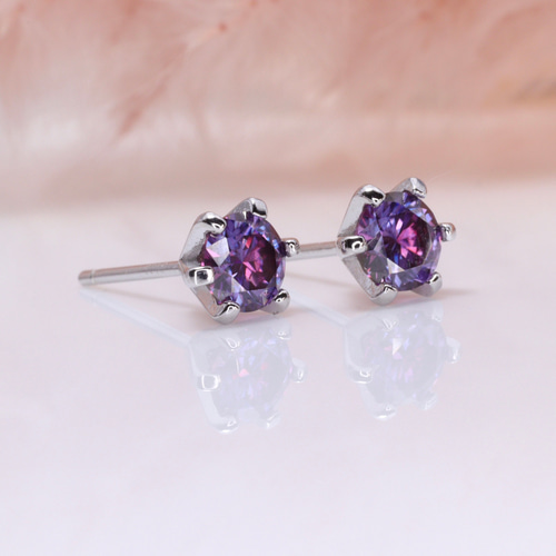 高品質】Flowers 六爪型モアサナイトピアス片方D0.50ct